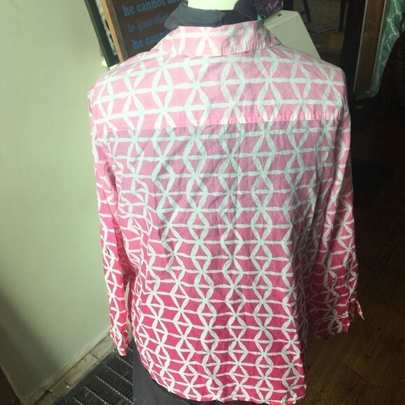 Chico’s ombré pink Barbiecore Moravian style shirt - Picture 2 of 3